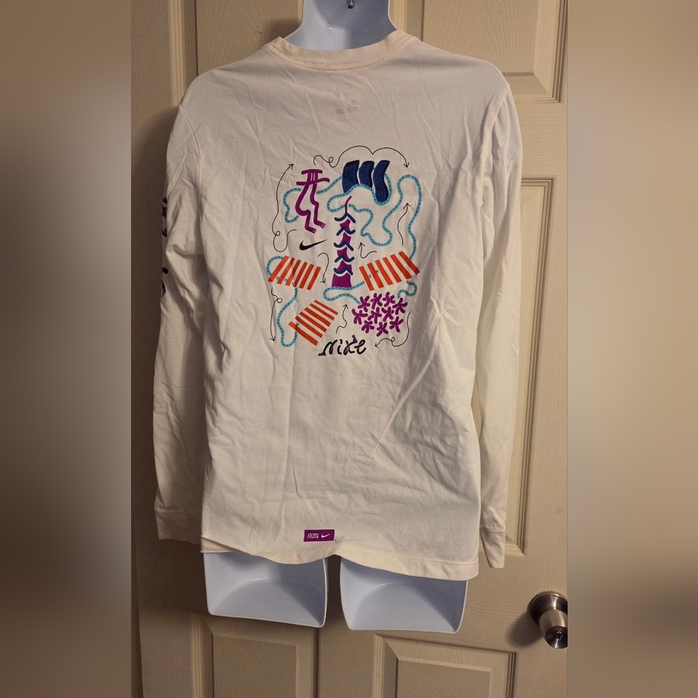 Nike Dri-FIT "Tokyo" Graffiti Long-Sleeve T-Shirt Size Medium